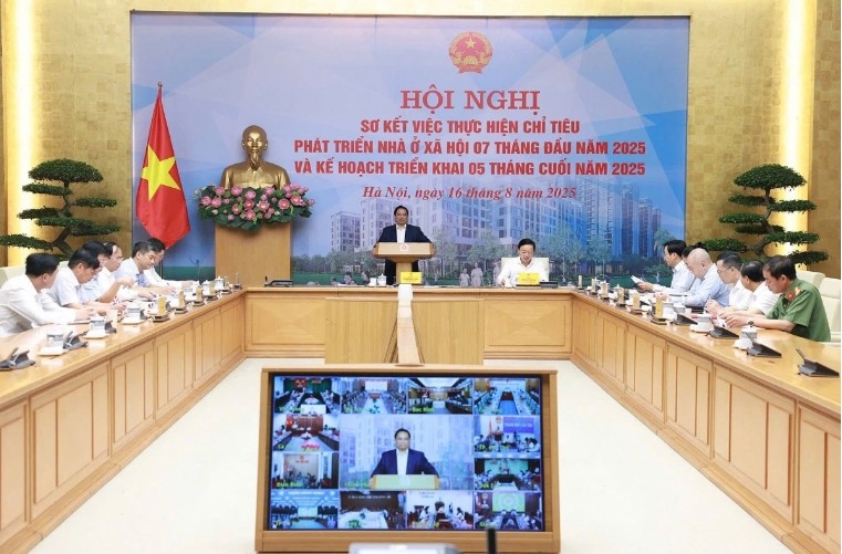 PM urges greater efforts to complete 100,000 social housing units in 2025